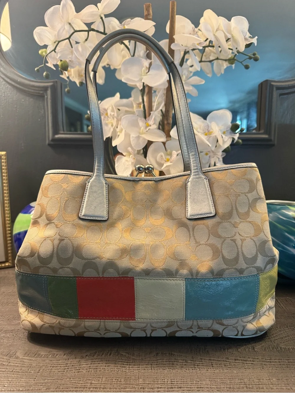 EUC Coach KISS LOCK Signature Canvas Tote with Multicolor Leather Patches 2 Tags
